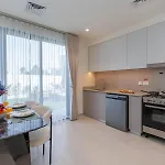 Stylish Living - Brand-New Family Community